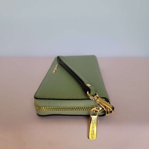 MICHAEL KORS Jet Set Travel Continental Pebbled Leather Wallet- Light Sage⭐ - Picture 11 of 16